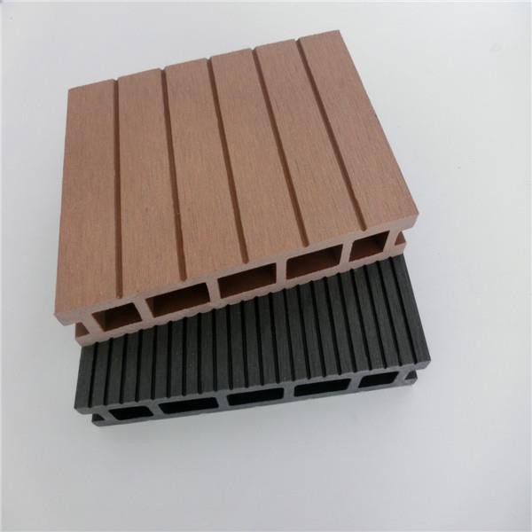 Palonkestävä ulkoilmapuhelin